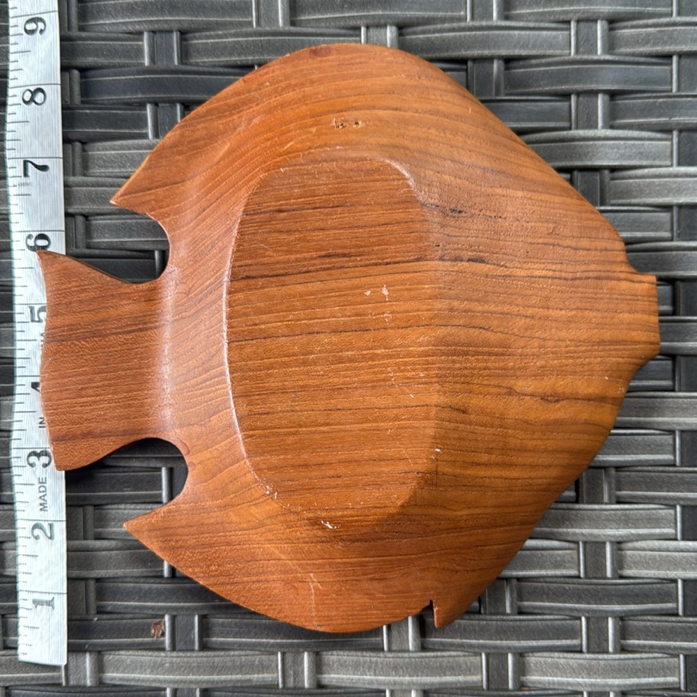 Vintage Wooden Fish-Shaped Bowl - Picture 3 of 3